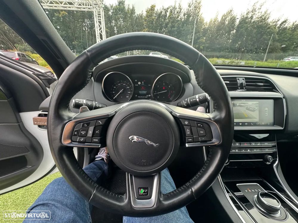 Jaguar XE 20d Aut. R-Sport - 4