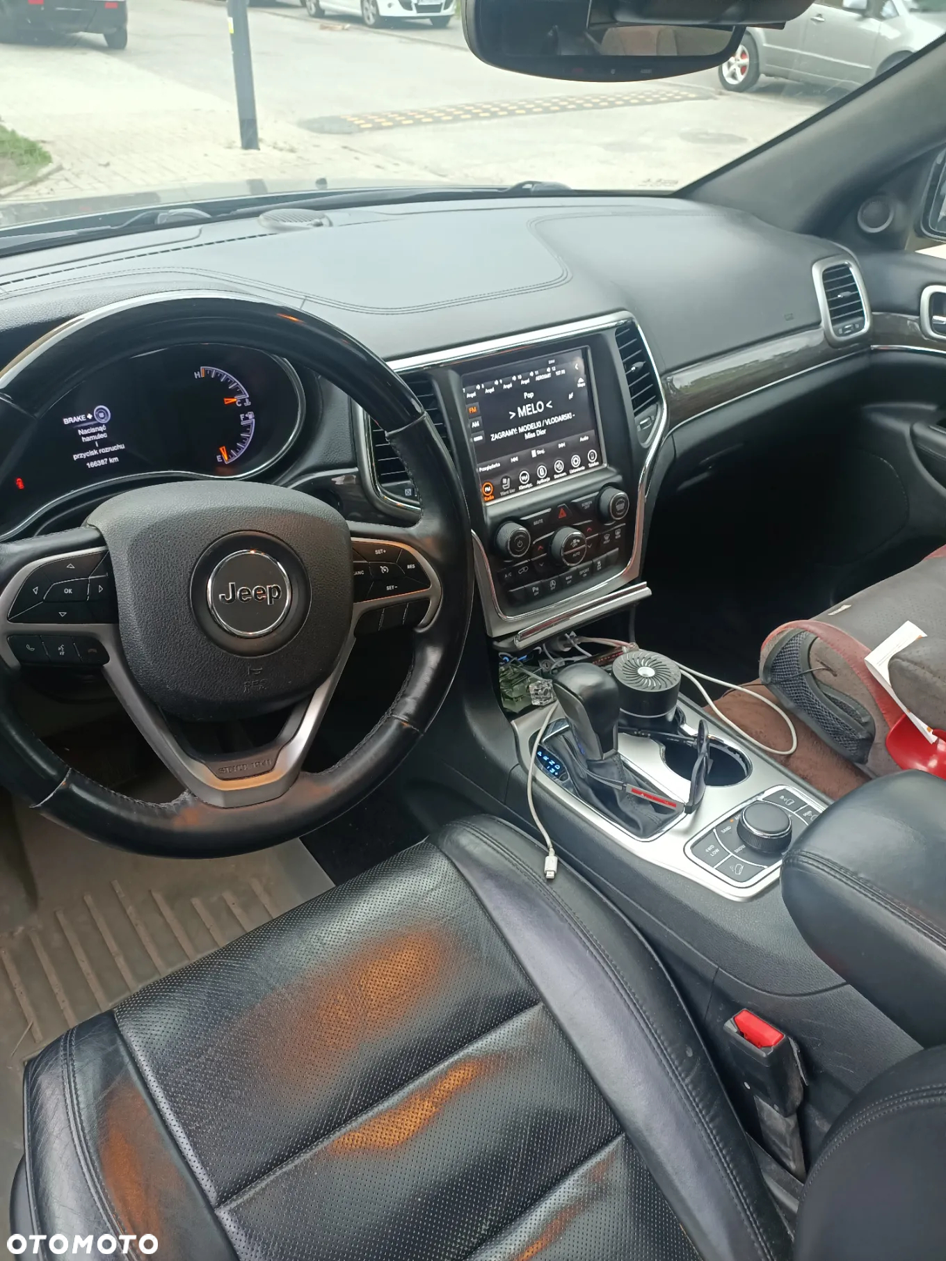 Jeep Grand Cherokee ver-3-6-v6-overland - 11