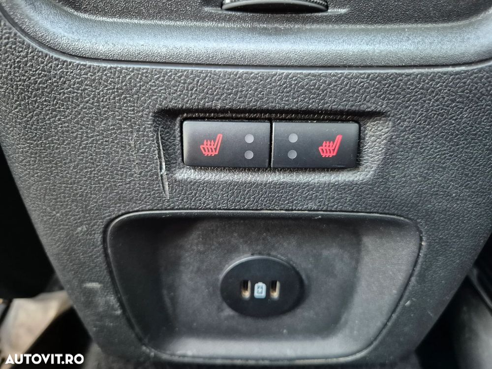 Ford Kuga 2.5 Duratec FWD PHEV ST-Line X - 21