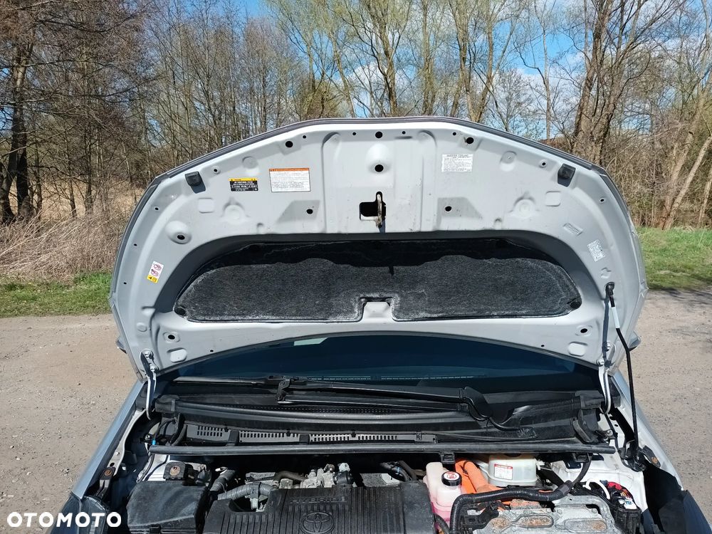 Toyota Yaris Hybrid 100 Active - 40