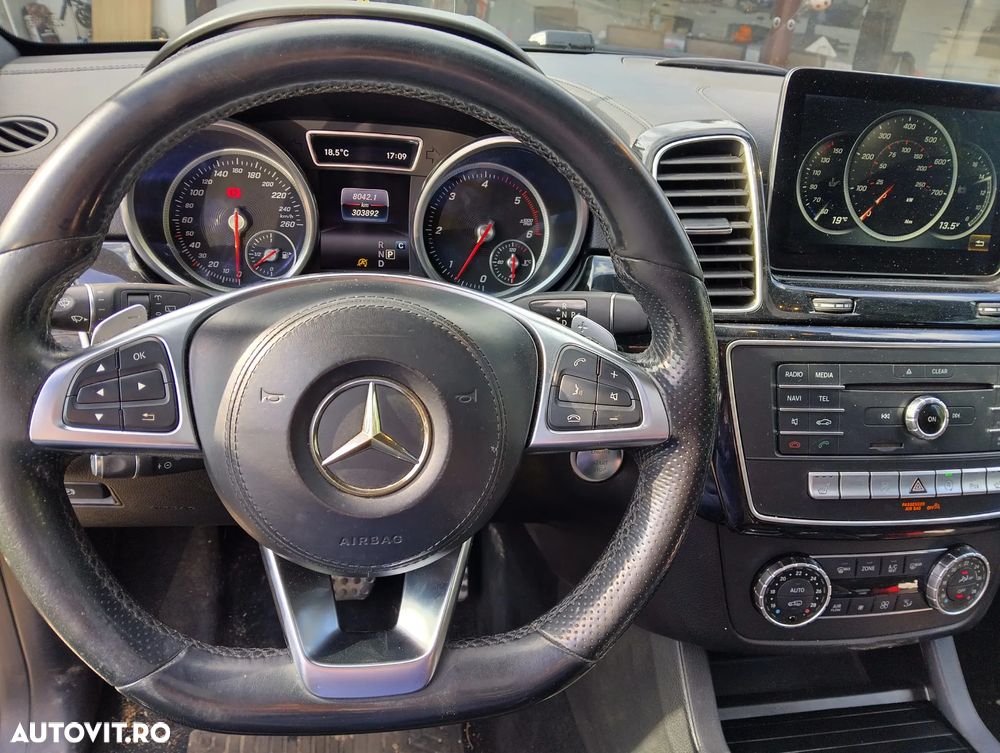 Mercedes-Benz GLS - 10