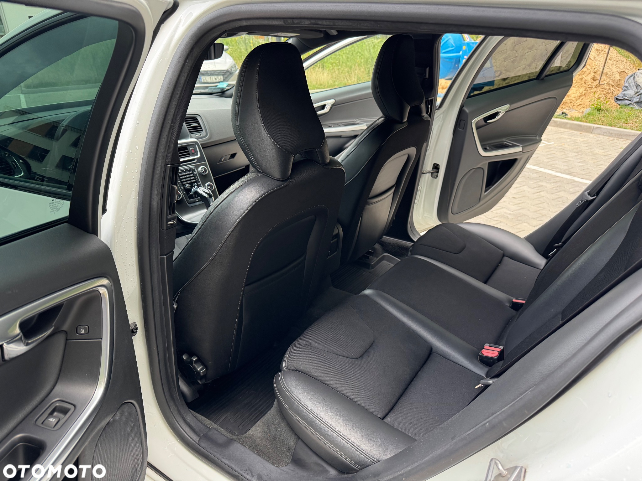 Volvo V60 Cross Country D3 Drive-E Summum - 18