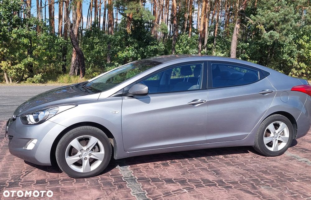 Hyundai Elantra 1.6 Comfort - 1