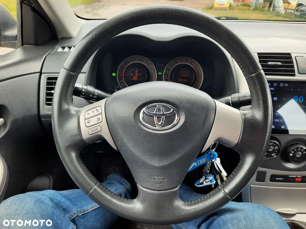 Toyota Corolla 1.6 VVT-i Premium - 25