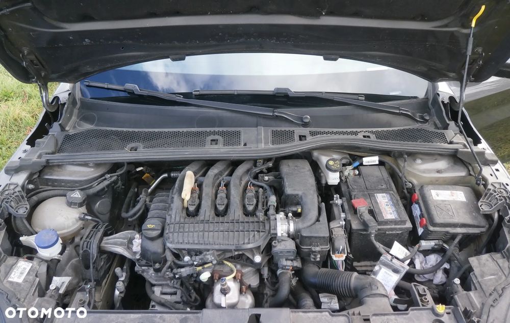 Peugeot 208 PureTech 75 Allure - 9