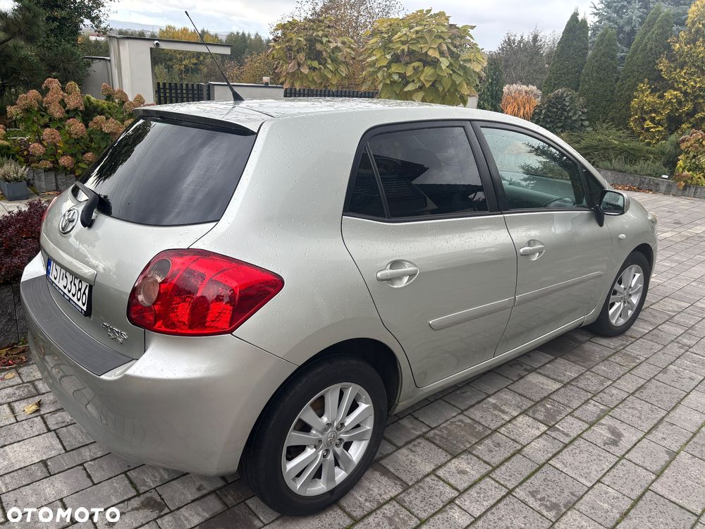 Toyota Auris - 15