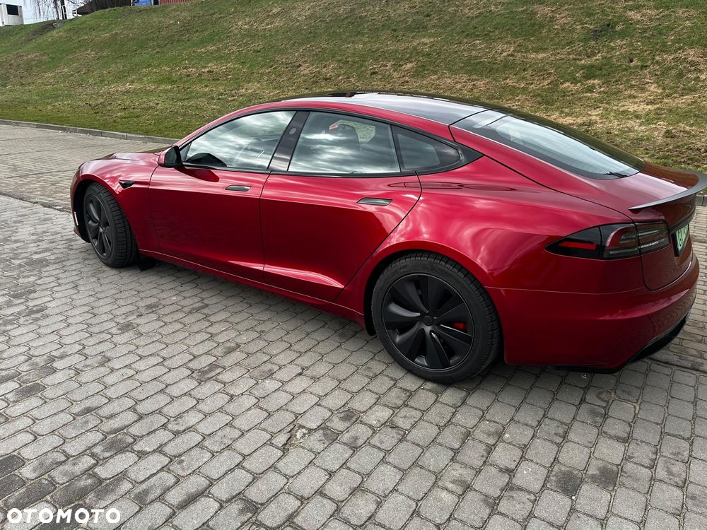 Tesla Model S - 10