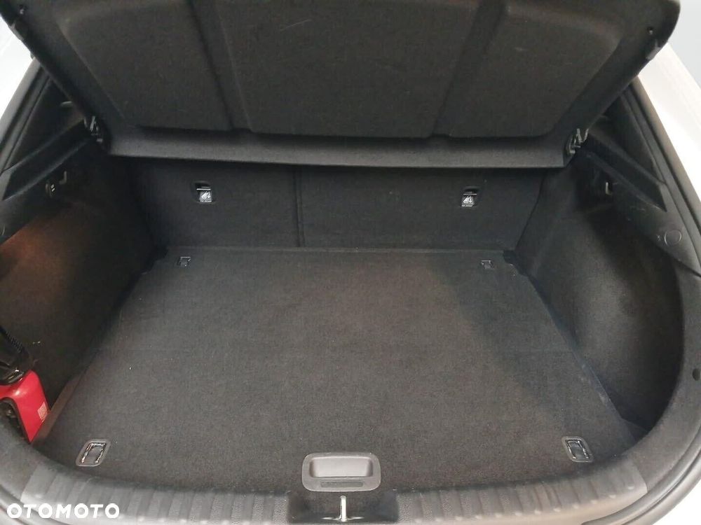 Kia XCeed 1.5 T-GDI M DCT - 24