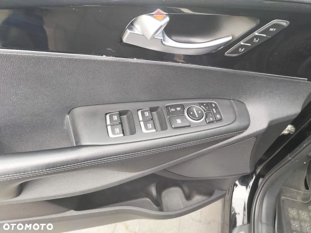 Kia Sorento - 4