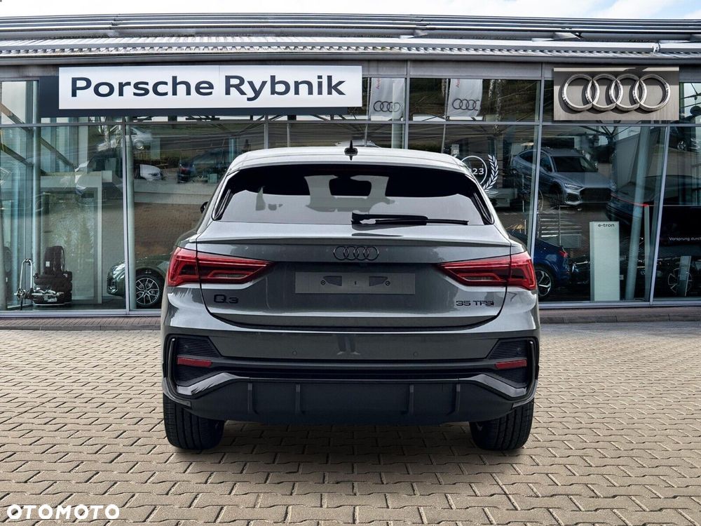 Audi Q3 Sportback - 4