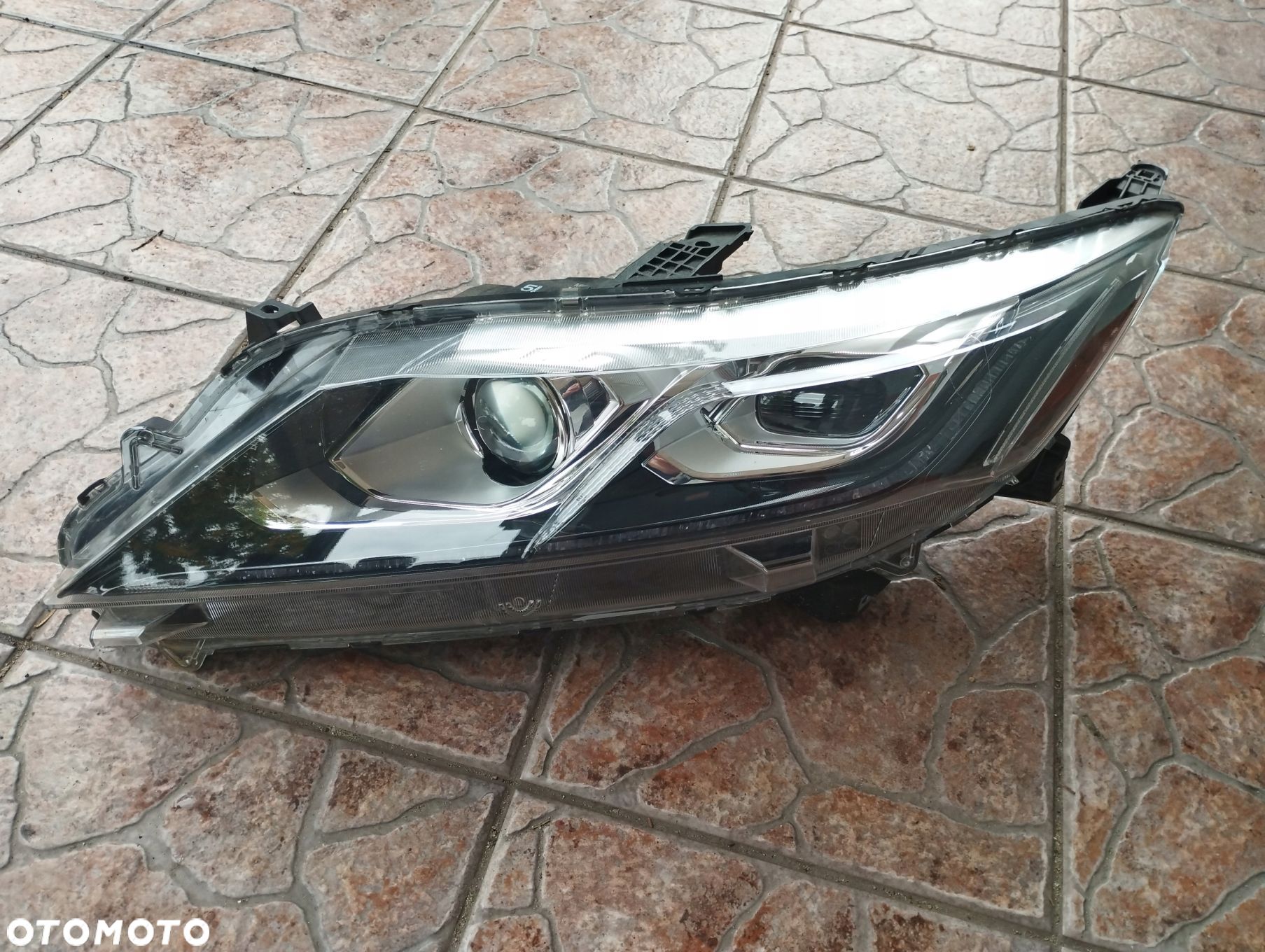 Lampa lewa soczewka + LED Mitsubishi Eclipse Cross - 1