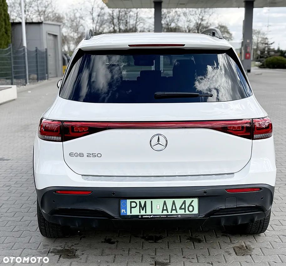Mercedes-Benz EQB 250 AMG Line - 11