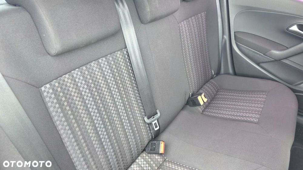 Volkswagen Polo - 13