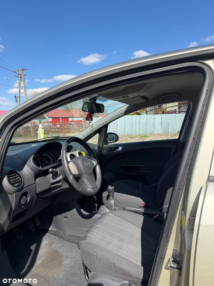 Opel Corsa 1.4 16V Silverline - 7