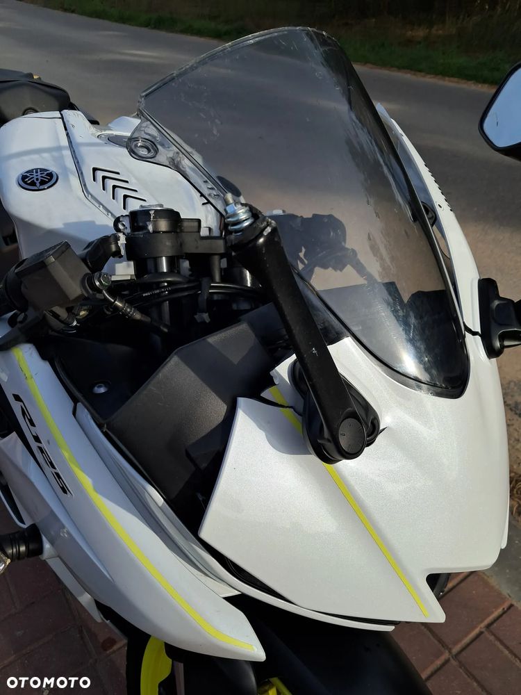 Yamaha YZF - 12