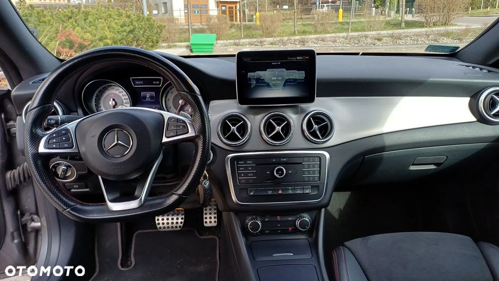 Mercedes-Benz CLA 200 7G-DCT AMG Line - 21