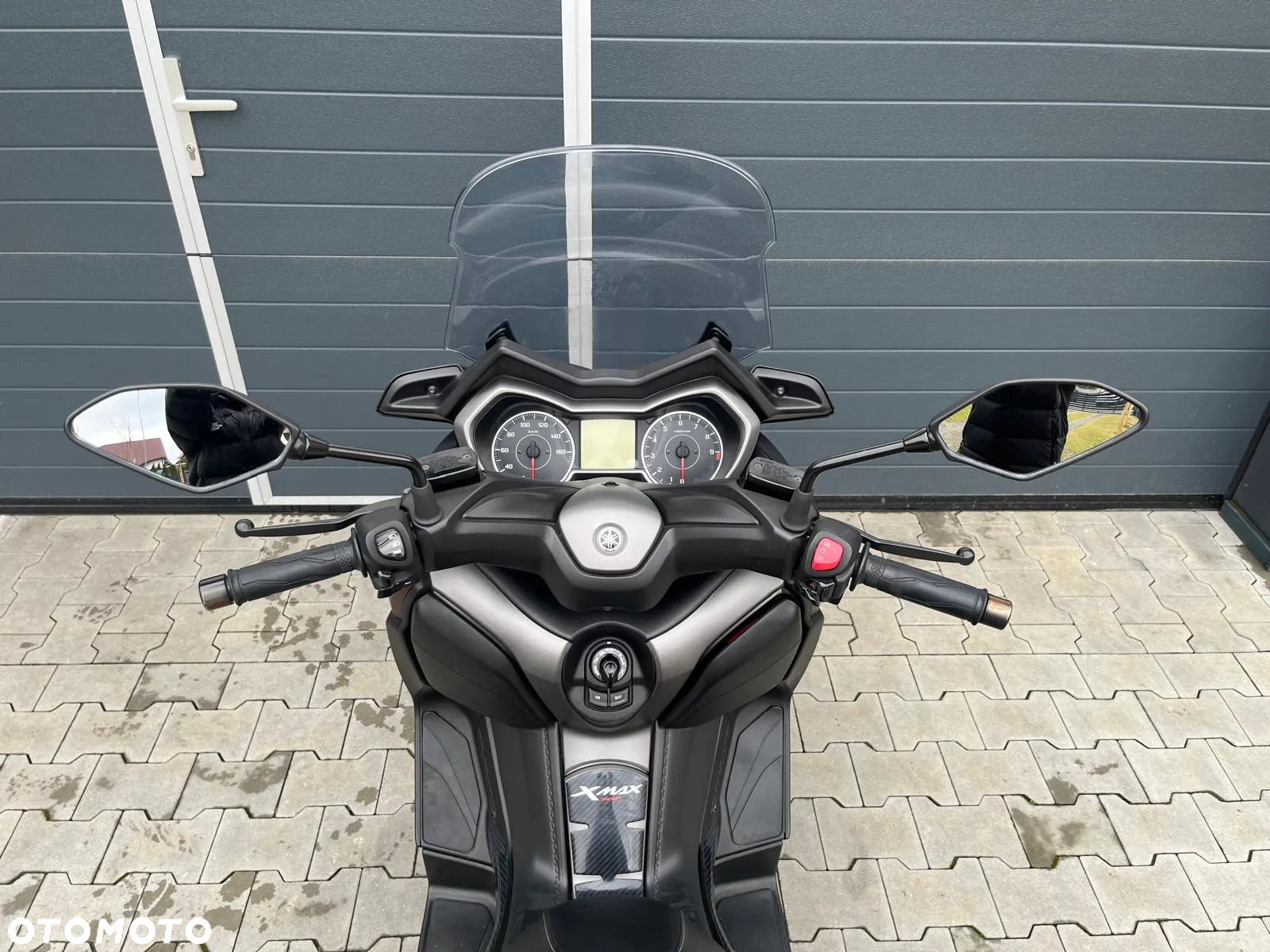 Yamaha X-max - 10