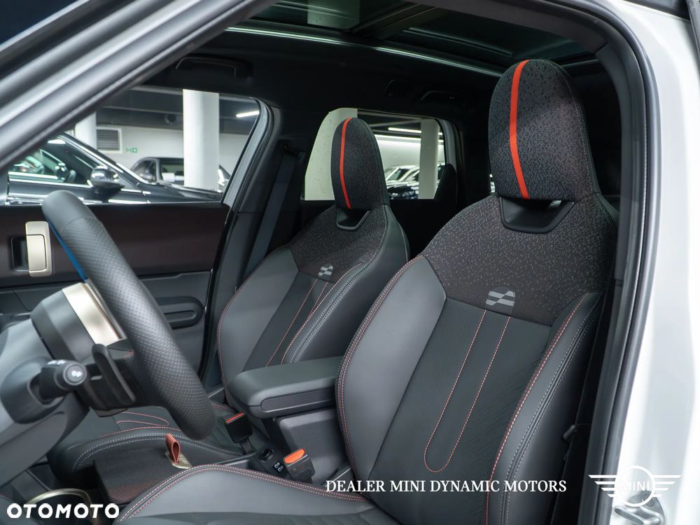 MINI Countryman S ALL4 John Cooper Works Trim - 15