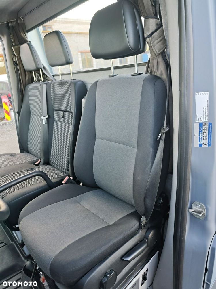 Mercedes-Benz Sprinter - 14