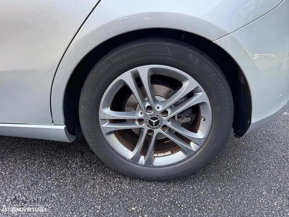 Mercedes-Benz A 180 d Style Plus Aut. - 11