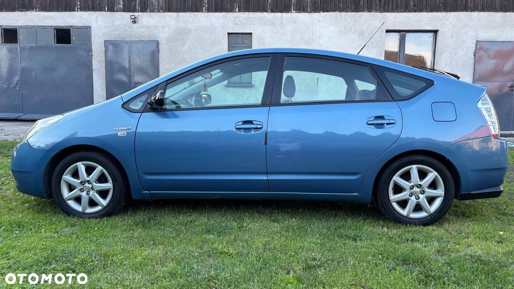 Toyota Prius 1.5 VVT-i Prestige - 2