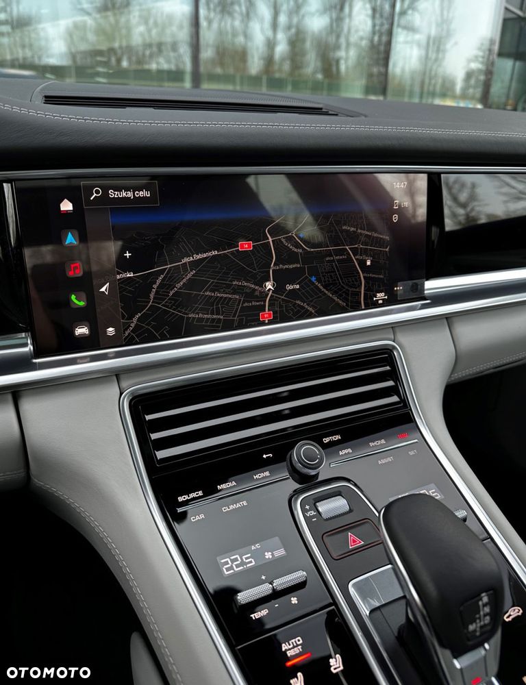 Porsche Panamera - 21