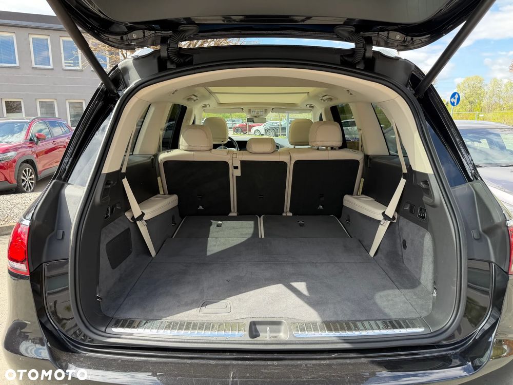 Mercedes-Benz GLS - 13