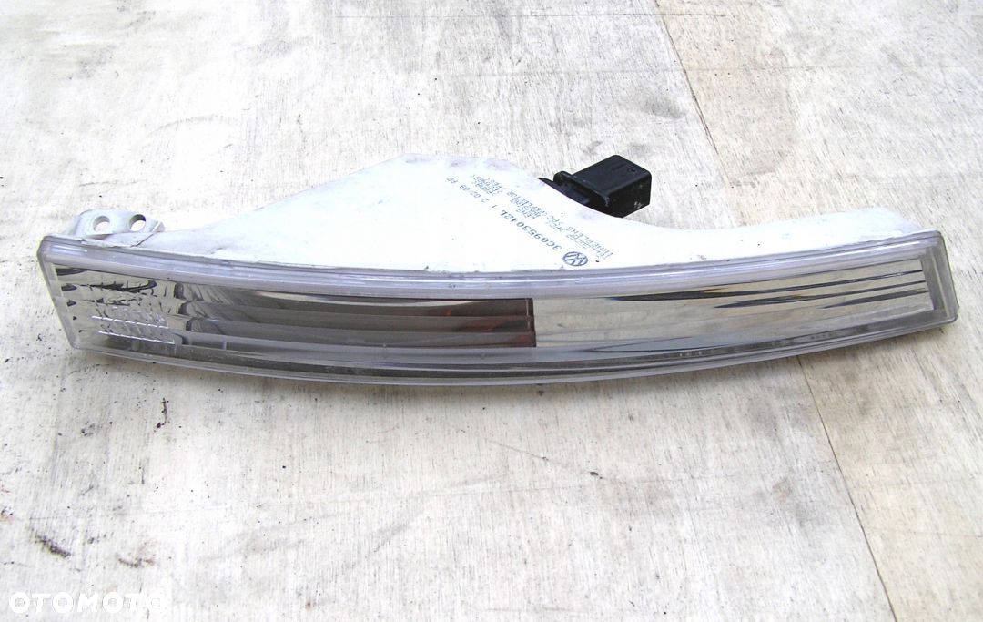 VW PASSAT B6 Org. KIERUNKOWSKAZ PRAWY 3C0953042L - 1