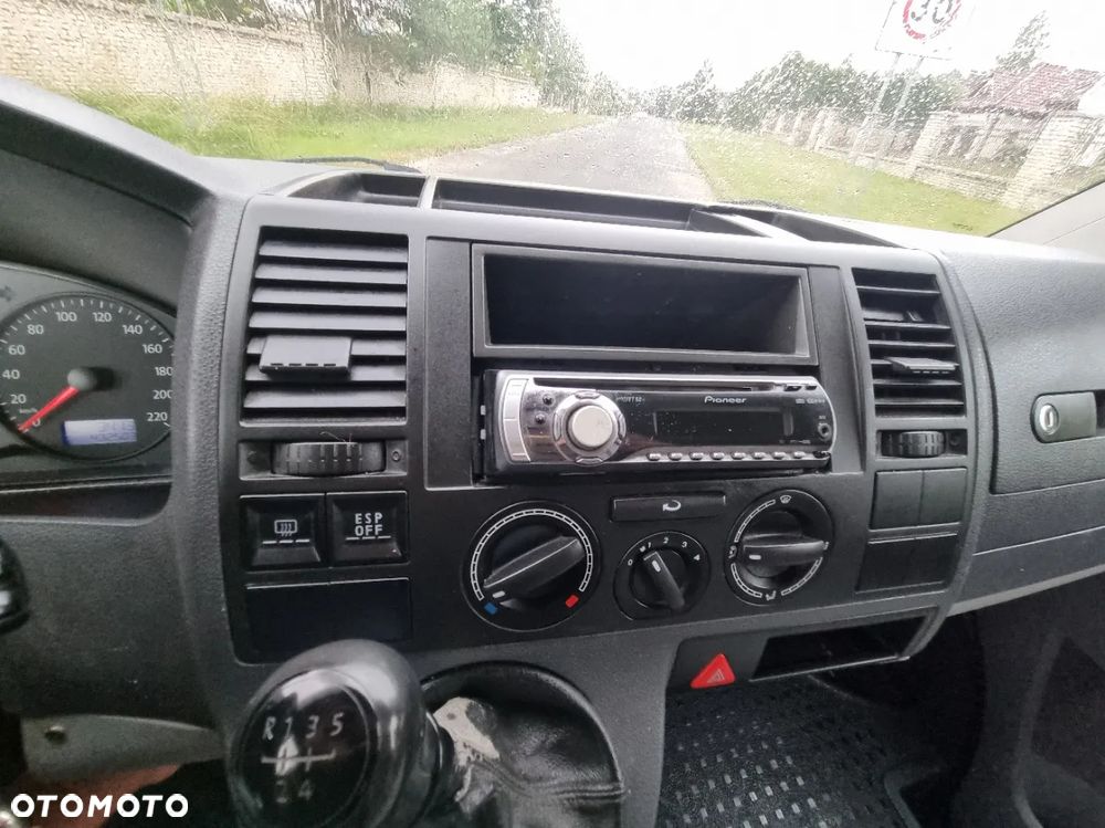 Volkswagen T5 - 21