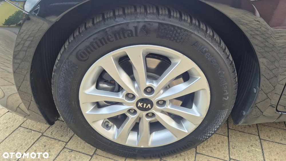 Kia Ceed 1.0 T-GDI ISG Dream-Team Edition - 28