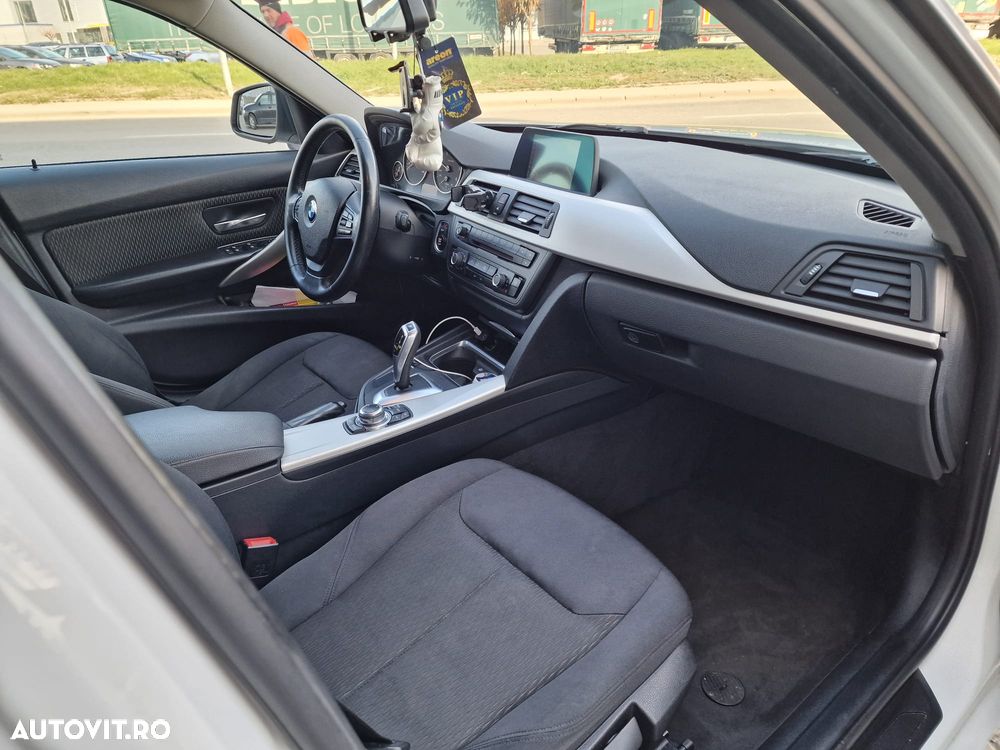 BMW Seria 3 320d Aut. - 8