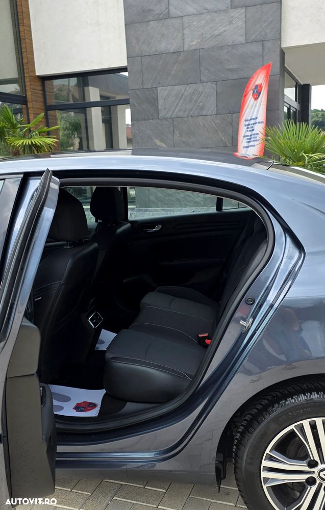 Renault Megane TCe 140 GPF Equilibre - 18