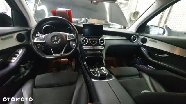 Mercedes-Benz GLC 250 d 4Matic 9G-TRONIC AMG Line - 8