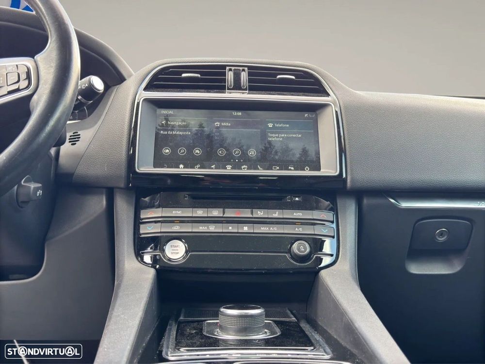 Jaguar F-Pace - 14
