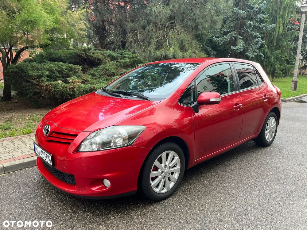 Toyota Auris 1.8 Premium - 2