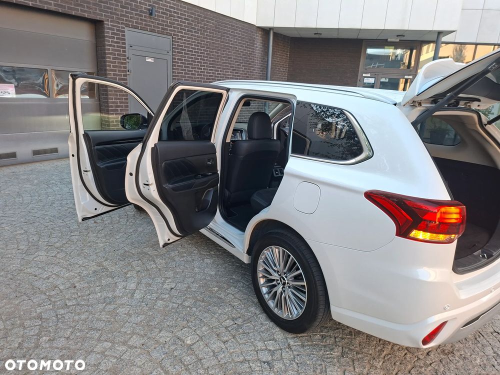 Mitsubishi Outlander Intense - 11