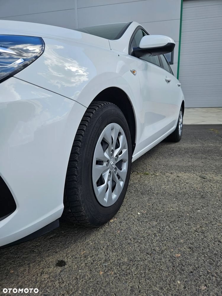 Hyundai i30 1.6 D Classic + - 5