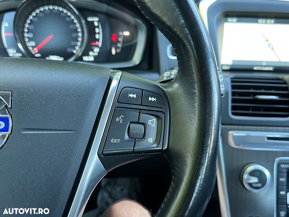 Volvo XC 60 D4 Geartronic Momentum - 19