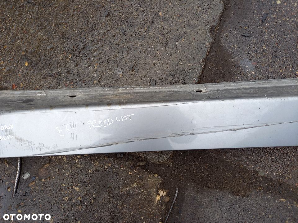 Listwa progowa prawa  Bmw e60 e61 7033760 kod Silver Grau Metalic - 5