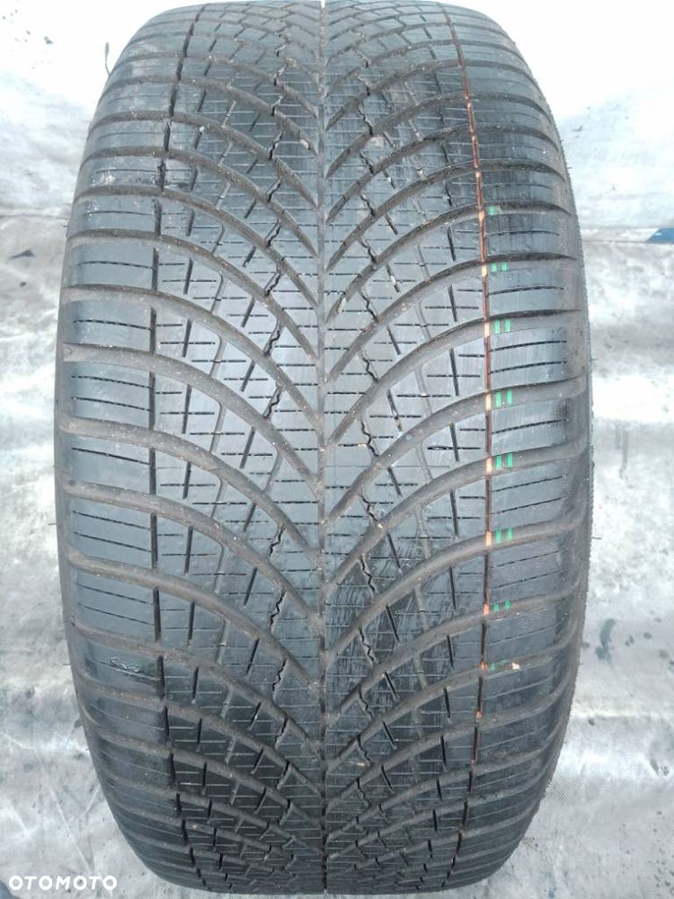 Goodyear Vector 4season GEN-3 235/45 R17 97Y 2025 - 1