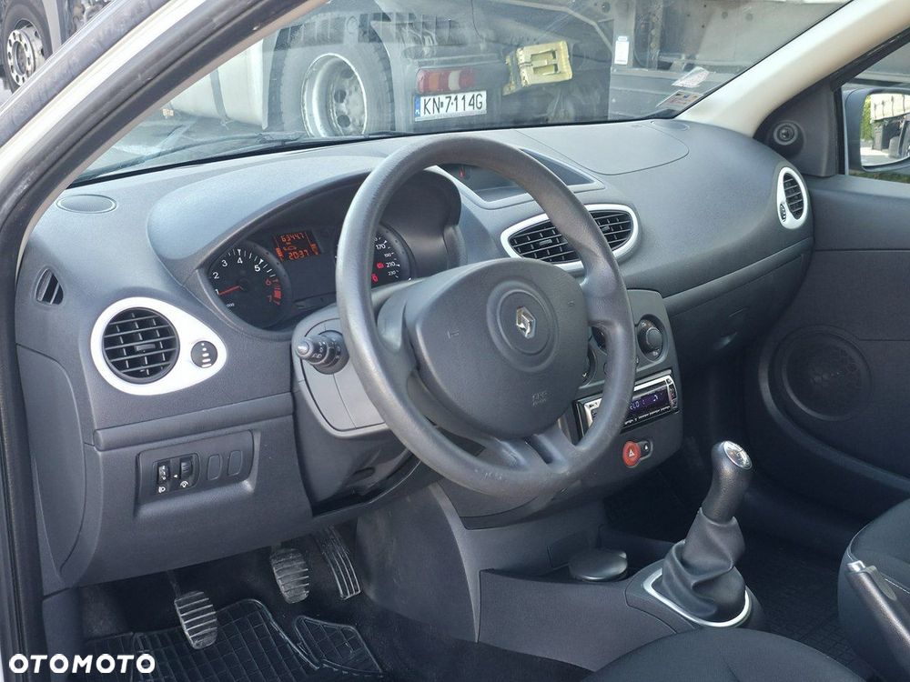 Renault Clio - 6
