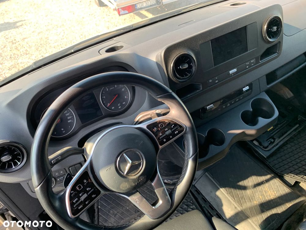 Mercedes-Benz Sprinter - 7