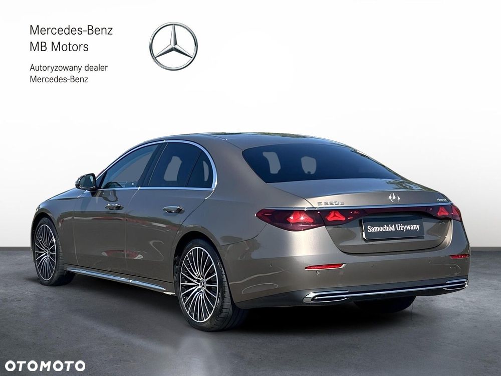 Mercedes-Benz Klasa E 220 d mHEV 4-Matic Exclusive 9G-Tronic - 4