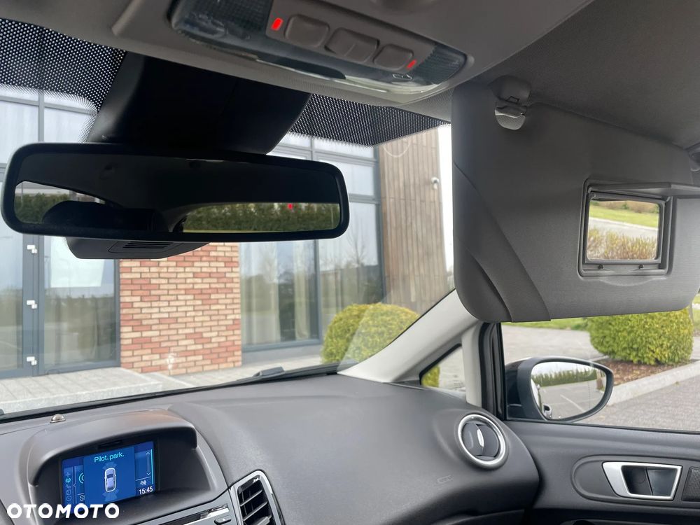 Ford Fiesta 1.0 EcoBoost S&S TITANIUM - 19