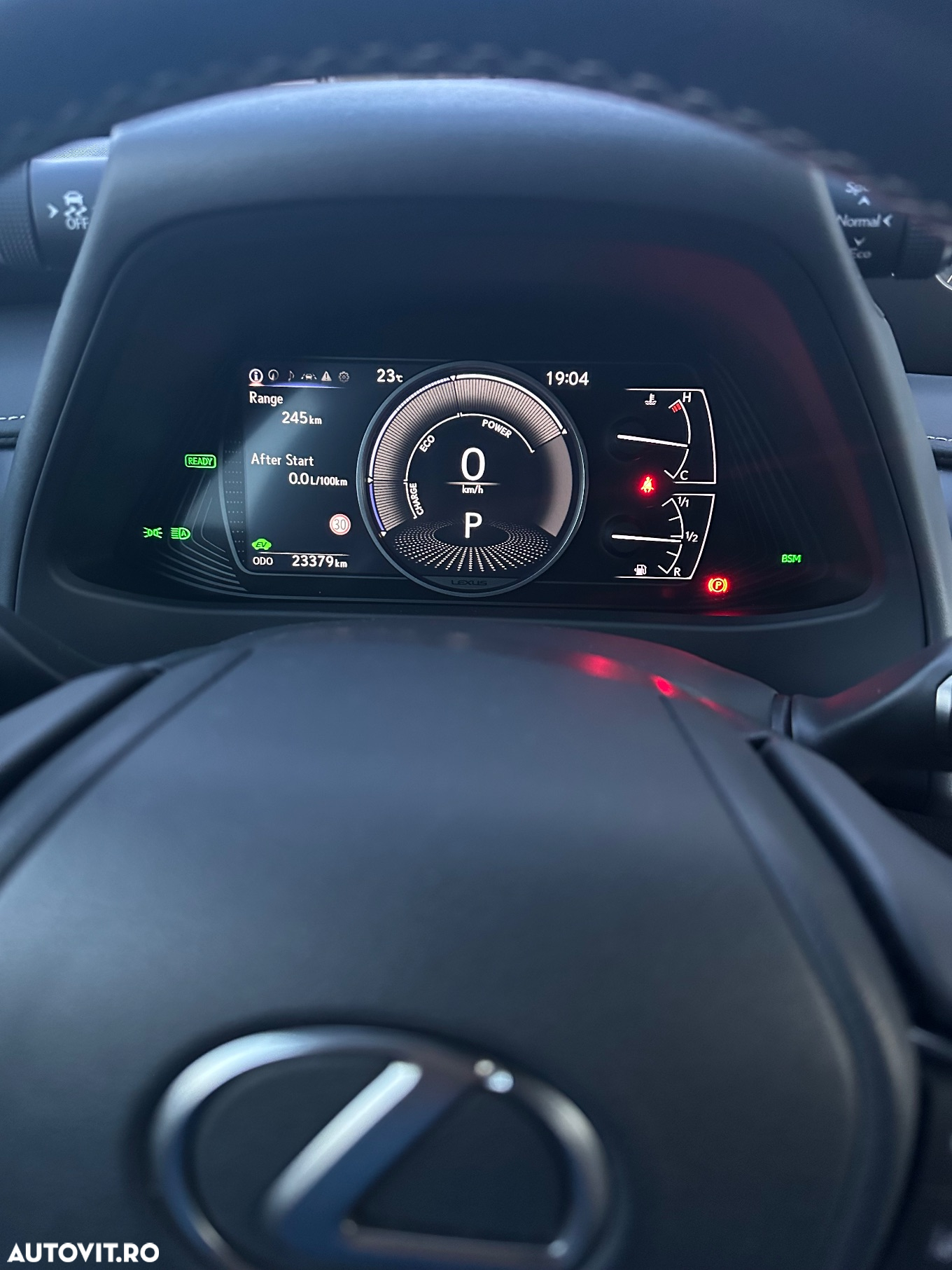 Lexus UX 250h 2.0L HEV 20H- (178 HP) 4X4 CVT Luxury - 25