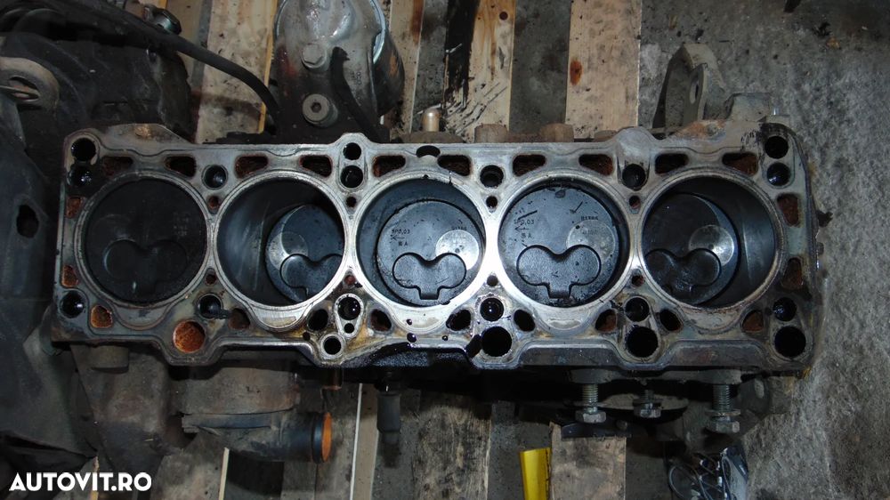 Bloc Motor ambielat VW T4, 2.4 tdi cod AAB an 1997 - 8