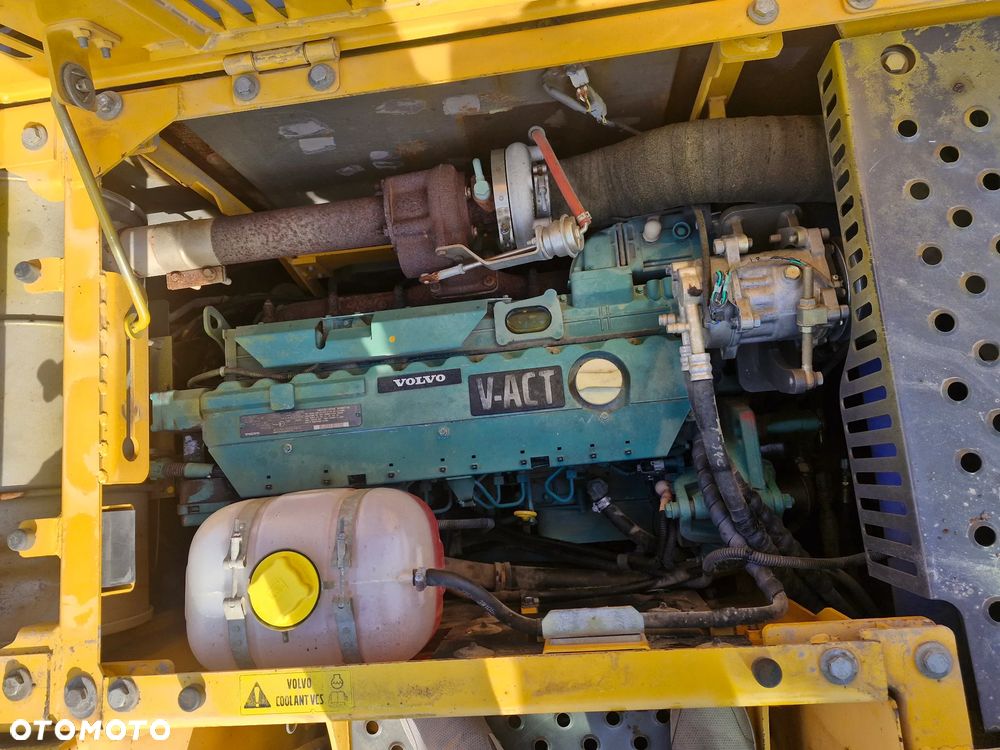 Volvo ECR  235CL - 11