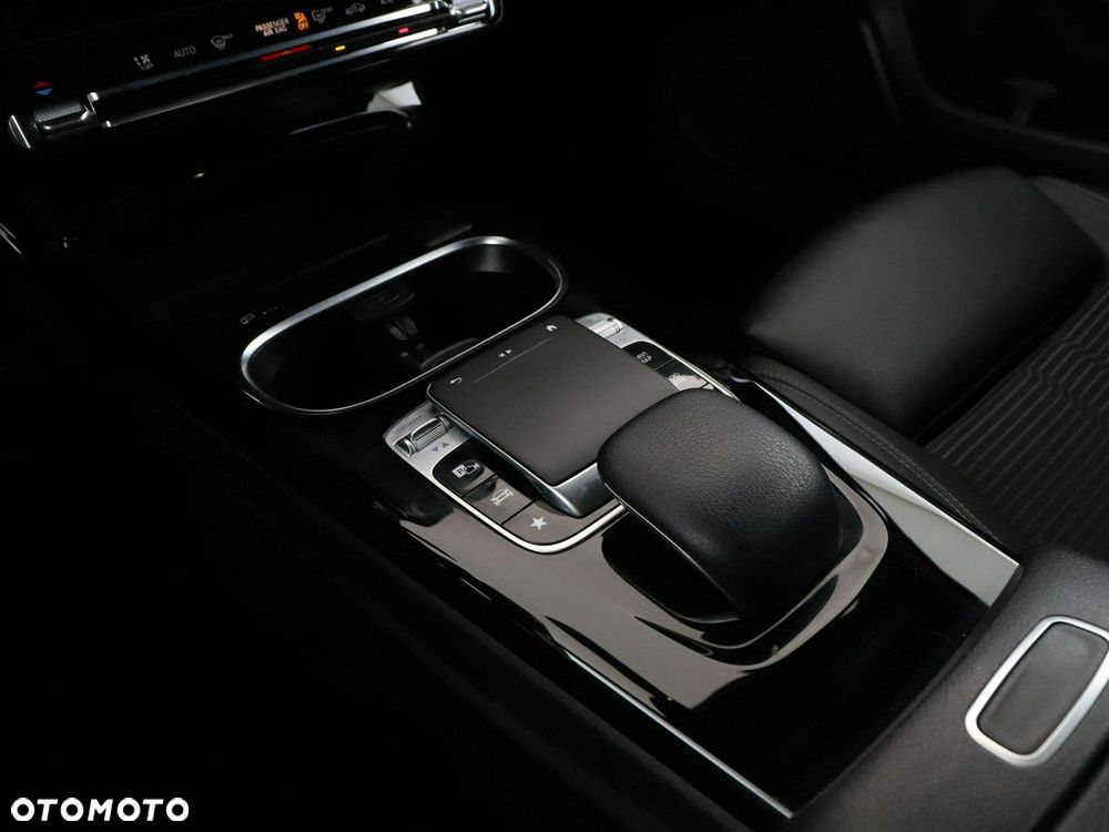 Mercedes-Benz Klasa A 200 7G-DCT - 30
