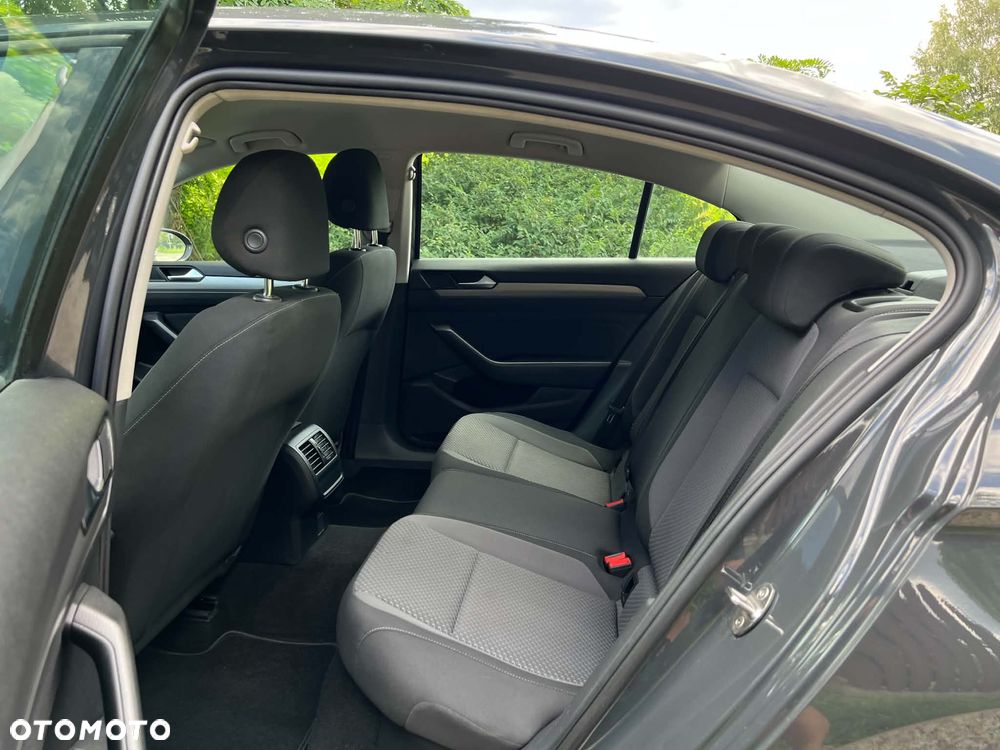Volkswagen Passat 1.5 TSI EVO Comfortline - 24