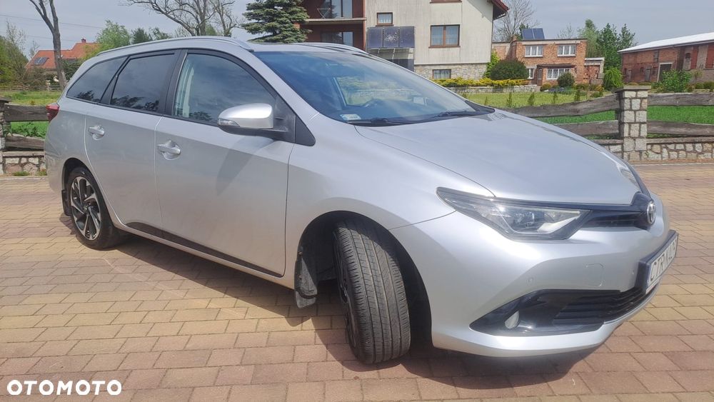 Toyota Auris - 2